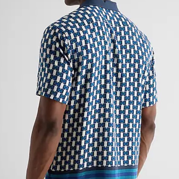 Men’s Express Size XS Bordered Geo Print Rayon Short Sleeve Shirt NEW - Picture 2 of 6